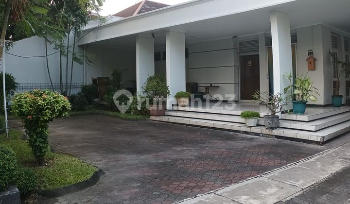 Jual rumah pusat kota surabaya bangunan belanda terawat