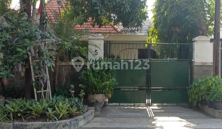 Dijual rumah heritahe belanda pusat kota surabaya