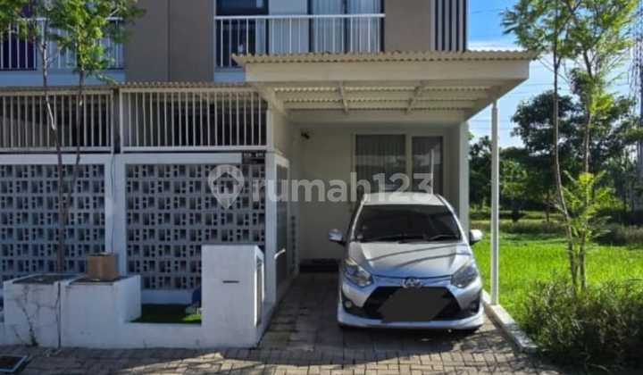 Ready-to-Occupy Minimalist House Royal Residence Oakwood Ready-to-Occupy Minimalist House Royal Residence Oakwood