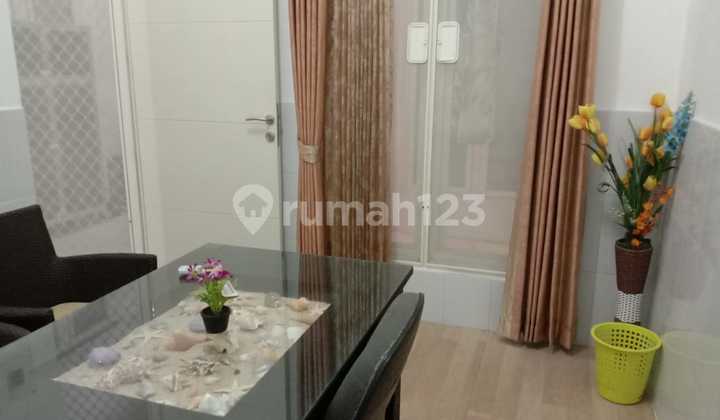 Dijual Rumah Bentuk Kantor Perum Nirwana 2