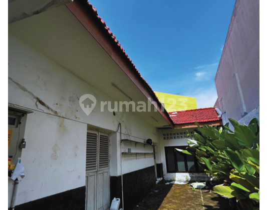 Sewa Rumah Usaha Strategis Jalan Raya Tengah Kota Surabaya! 2