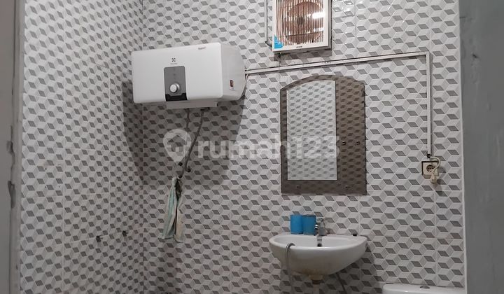 For Sale 2-Story House Petemon Sidomulyo 2