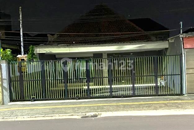 Middle City House, Kartini Street, Surabaya Center Suitable for Office, Bank Middle City House, Kartini Street, Surabaya Center Suitable for Office, Bank