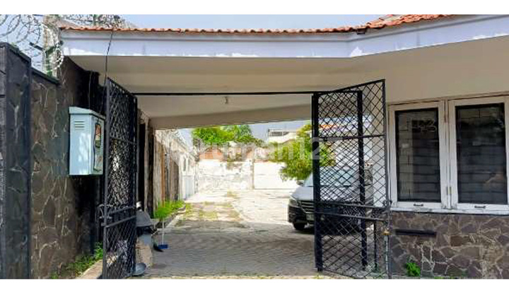 Raya Darmo Commercial Building Suitable for Commercial, Office &amp; Restaurant