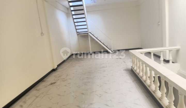 Babatan Pantai Shop House, Mulyorejo 2