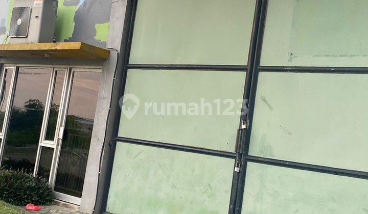 Safe Lock Warehouse Sidoarjo - Ready to Use! 216 M² with Storage Shelves