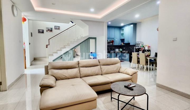 Dijual Rumah Grand Pakuwon 4Kt Lebar 9 Furnish Tol Margomulyo Tandes 1