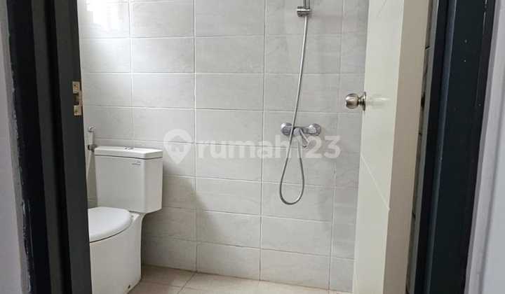 Rumah 2 Lantai Siap Huni, Pondok Tjandra Cluster Redwood! 2