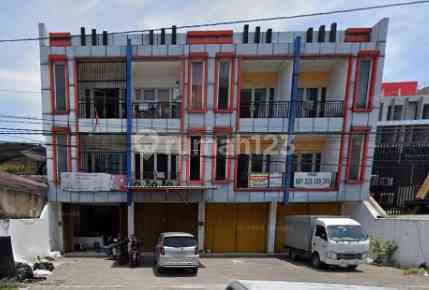 Shop house adjacent to the main road Mastrip 2