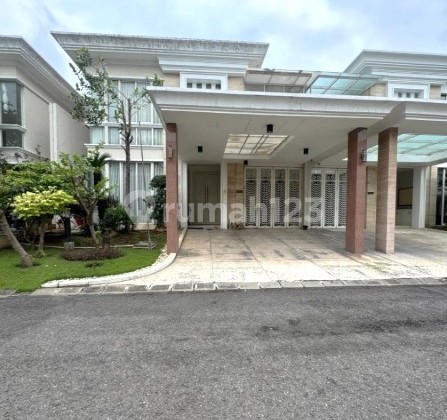 La Riz Golf House Pakuwon Indah West Surabaya