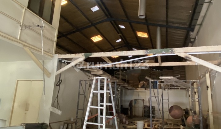 Gudang Safe N Lock Sidoarjo Lantai Epoxy ada bagian ruang bersih Gudang Safe N Lock Sidoarjo Lantai Epoxy ada bagian ruang bersih