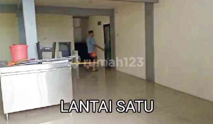 Banjarsugihan shop house near Grand Pakuwon with parking space. 2