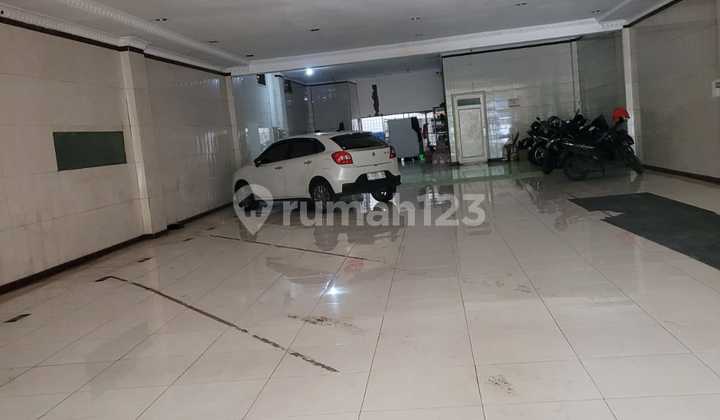 Premium Diponegoro Building Rental in Central Surabaya! Suitable for offices / BANKS