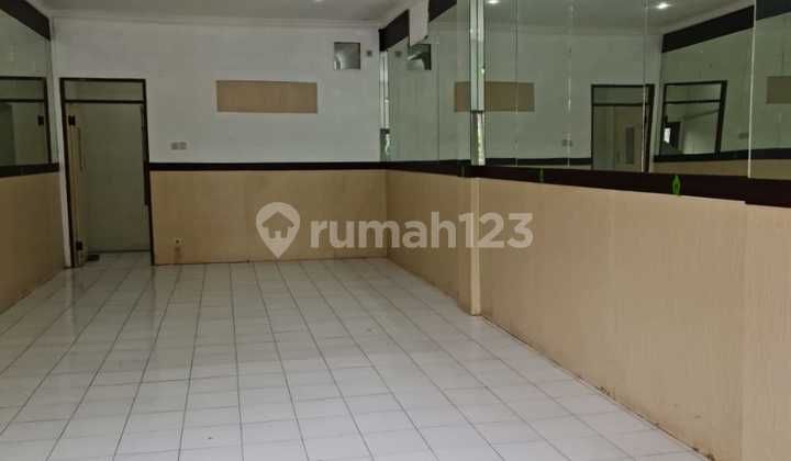 3-Storey Strategic Shop House on Raya Darmo Baru, Surabaya 2