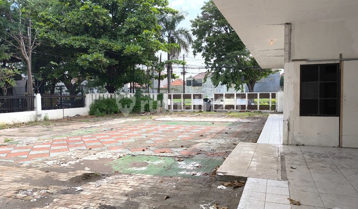 Tempat Usaha Strategis Ketintang Surabaya Selatan, Luas! 1