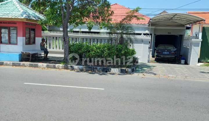 FOR SALE LARGE HOUSE ON MONGINSIDI STREET SIDOARJO