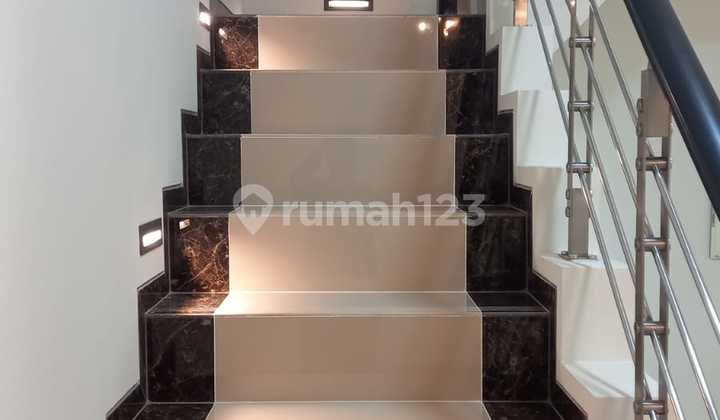 Dijual Rumah Baru 2 Lantai Griya Asri Pakuwon City 2