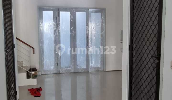 Dijual Rumah Florence Siap Huni Pakuwon City 2