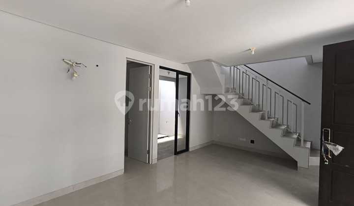 Di Jual Rumah Grand Pakuwon Cluster Gladstone 2