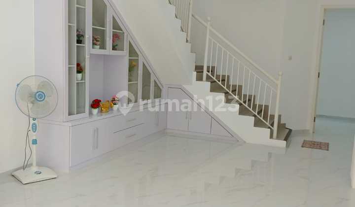 Dijual Rumah Taman Mutiara Pakuwon City  2