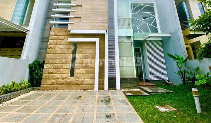Dijual Rumah Full Furnish Eastwood Citraland Utama Surabaya Barat
