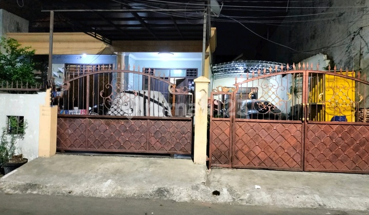 DIJUAL RUMAH PETEMON TENGAH KOTA SURABAYA DIJUAL RUMAH PETEMON TENGAH KOTA SURABAYA