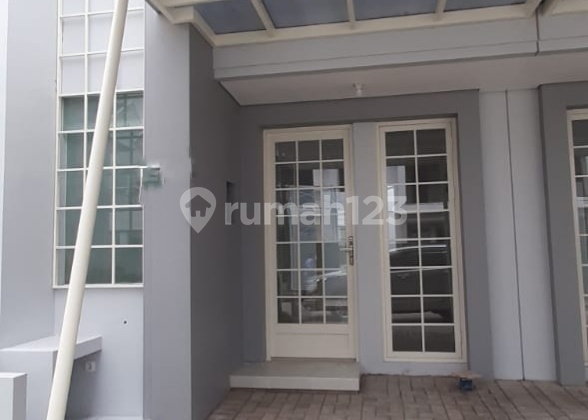 Dijual Cepat Rumah Grand Pakuwon Harga di Bawah 1 M Furnish Interior Dijual Cepat Rumah Grand Pakuwon Harga di Bawah 1 M Furnish Interior