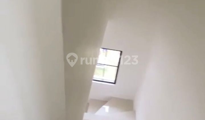 GRAHA NATURA HOUSE. Near Pakuwon Mall. Ready to Occupy 2