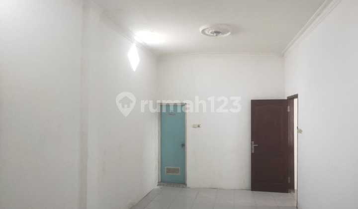 For Rent: Shop House on Tandes Main Road. Busy Area 2