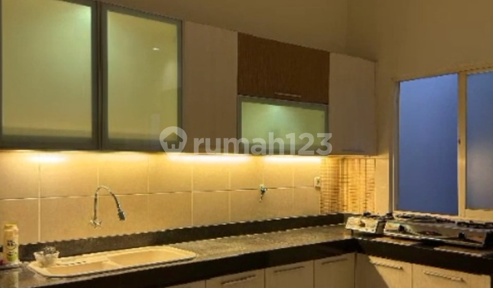 Galaxy Bumi Permai. Fully Furnished House. Move-in Ready. Near MERR. 2