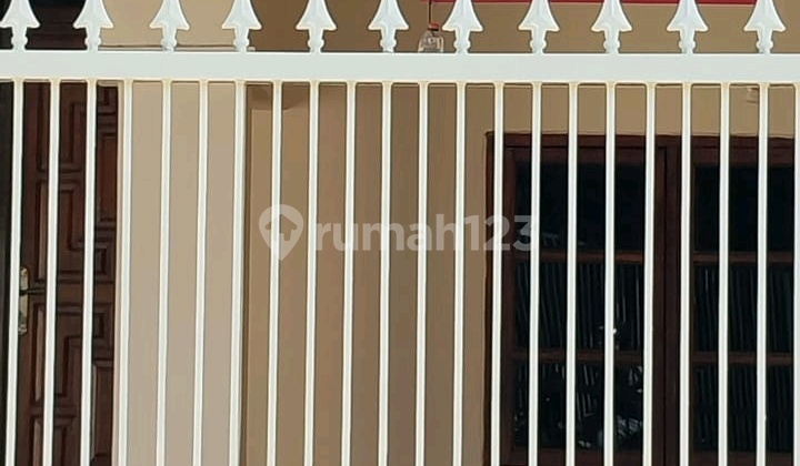 Rumah di Jalan Semangka, Pondok Tjandra Indah 1