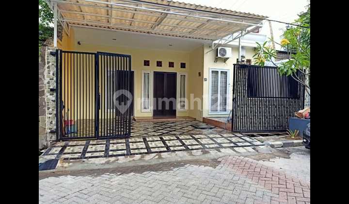 Disewakan Rumah di Simpang Darmo Permai Selatan. Dekat Jac School Disewakan Rumah di Simpang Darmo Permai Selatan. Dekat Jac School