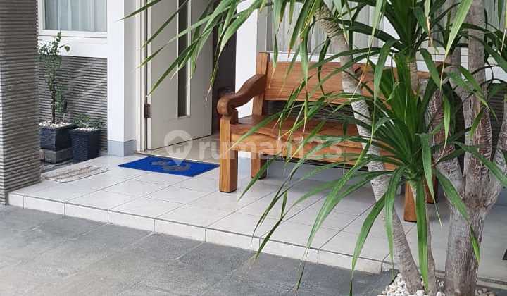 Dijual Rumah di Perumahan Alam Galaxy. Dekat Pakuwon Mall 2