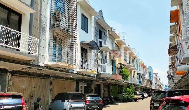 Dijual Ruko 21 Klampis. 3 Lantai. Dekat Galaxy Mall