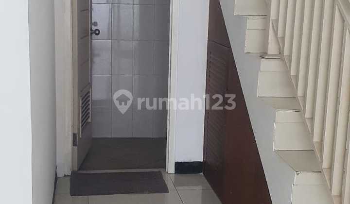 Rumah di Jalan Jasmine, Pondok Tjandra Indah. Dekat Juanda. 2