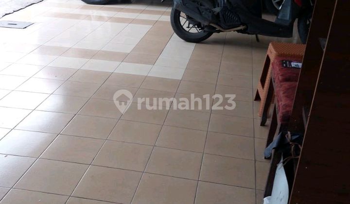 Rumah di Jalan Rambutan, Pondok Tjandra Indah 2