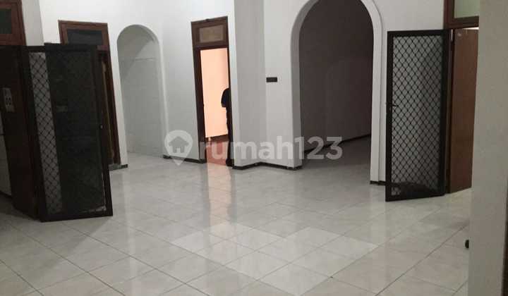 Dijual Rumah di Rungkut. Murah. Siap Huni. Dekat Merr 2