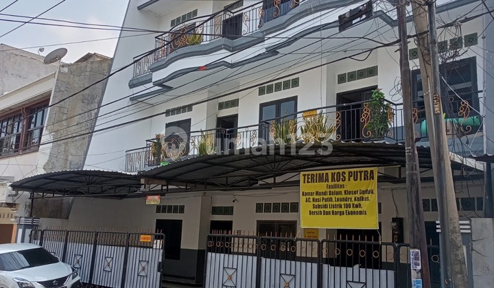 2 Boarding Houses in Siwalankerto, Surabaya 1