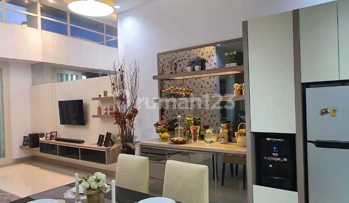 Disewakan Rumah di Babatan Pantai. Surabaya Utara. Full Furnished Disewakan Rumah di Babatan Pantai. Surabaya Utara. Full Furnished