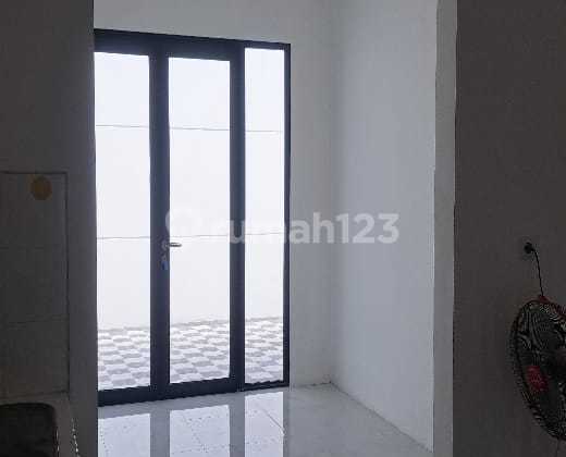 Disewakan Rumah di Grand Harvest. Dekat Kebraon, Dekat Mastrip