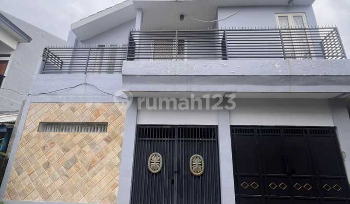 Manukan Mulyo House. 2 Floors. Semi Furnished. Near Margomulyo. Manukan Mulyo House. 2 Floors. Semi Furnished. Near Margomulyo.