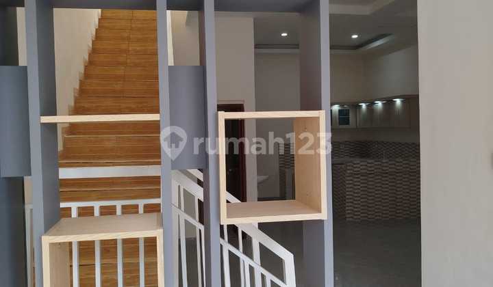 Rumah Baru Gress Mulyosari Semi Furnish Rumah Baru Gress Mulyosari Semi Furnish