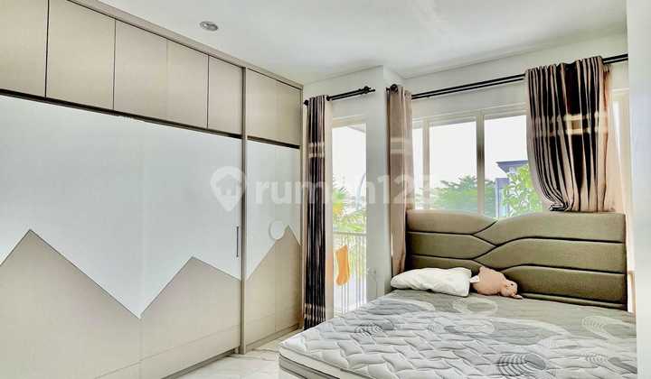 Dijual Rumah The Greenlake Citraland 4Kt Semi Furnished Wiyung Binus