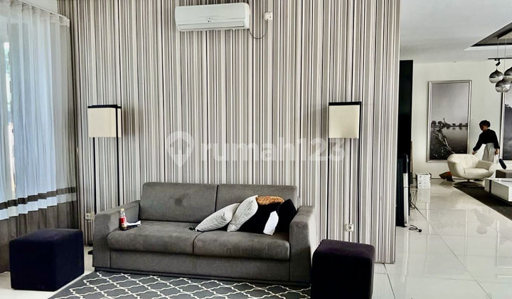 FOR SALE HOUSE ROYAL RESIDENCE OUTSIDE CLUSTER 4BR SEMI FURNISHED 2