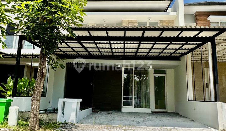 For Rent Royal Residence House 2 Floors 4 Bedrooms Semi-Furnished Near Pakuwon Toll Road