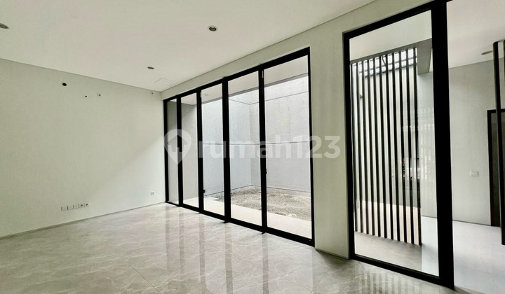 Disewakan Rumah District 9 Citraland Semi Furnish Sekolah Ciputra Ses 2