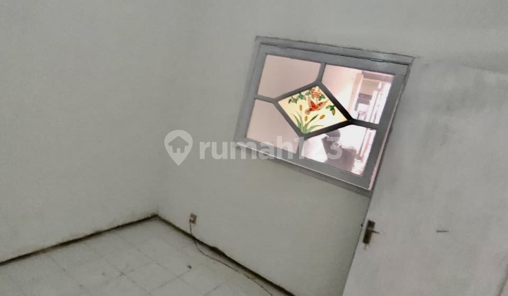 FOR SALE 1-STORY HOUSE IN DARMO INDAH SELATAN, 3 BEDROOMS