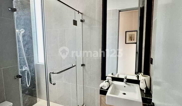 Disewakan Rumah Dempsey Hill Citraland Full Furnish Pool 4Kt Attic 2