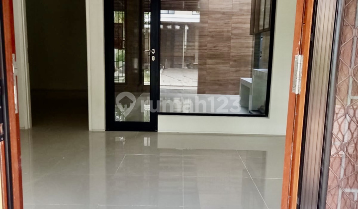 Disewakan Rumah Northwest Hill Citraland 2 Lantai 3Kt Semi Furnished 2