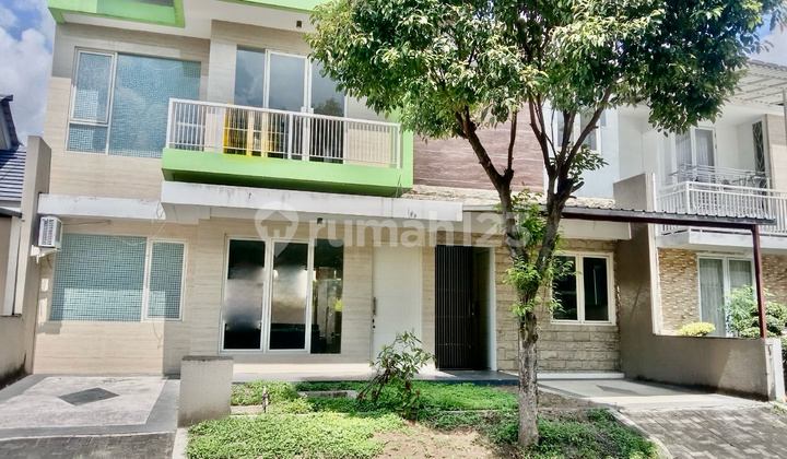 DISEWAKAN RUMAH WOODLAND CITRALAND 4KT SEMI FURNISH PASAR MODERN DISEWAKAN RUMAH WOODLAND CITRALAND 4KT SEMI FURNISH PASAR MODERN